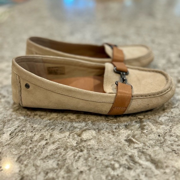 SZ 8 UGG Aven cream suede driving loafers - Picture 5 of 9